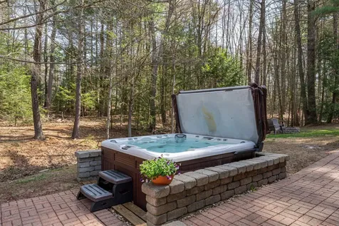 12 Butterfield Lane Stratham NH 03885