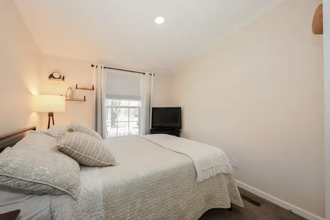 48 Farrell Loop Warner NH 03278