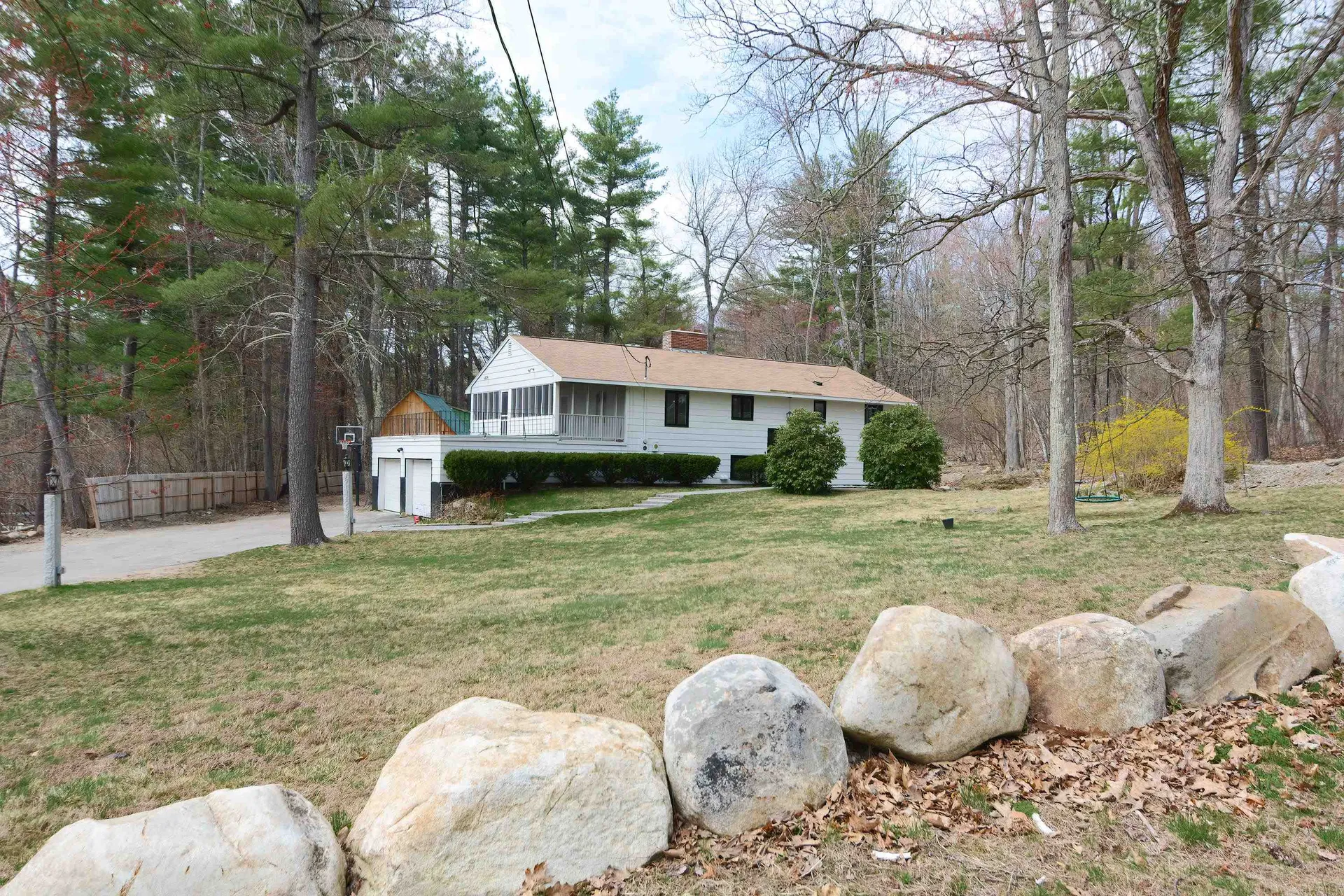 44 Howe Lane Hollis NH 03049