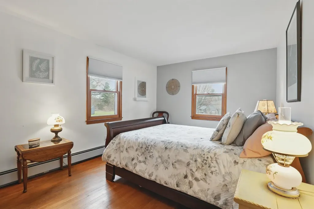 33 Everett Park New London NH 03257