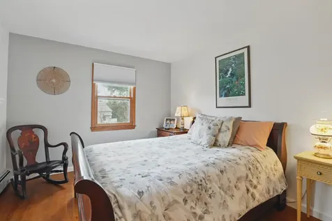 33 Everett Park New London NH 03257