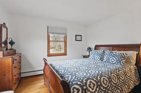 33 Everett Park New London NH 03257