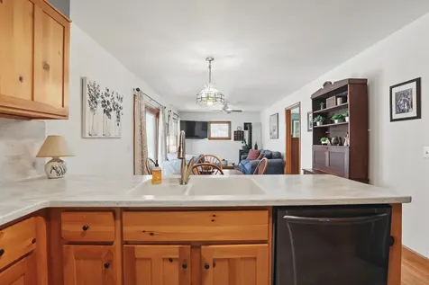 33 Everett Park New London NH 03257