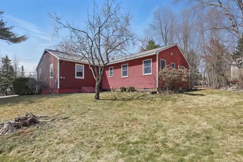 33 Everett Park New London NH 03257