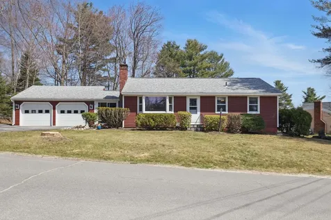 33 Everett Park New London NH 03257