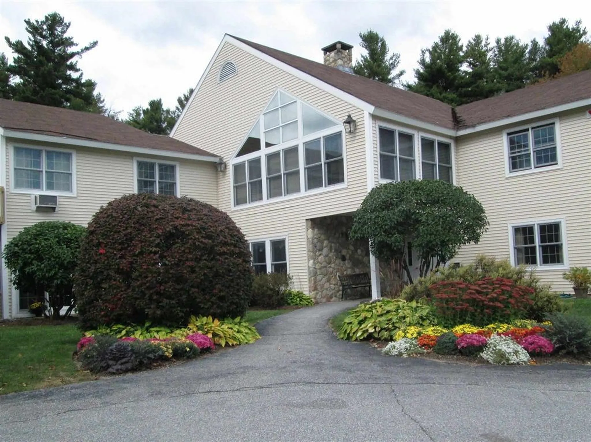 332 Parkside Road New London NH 03257