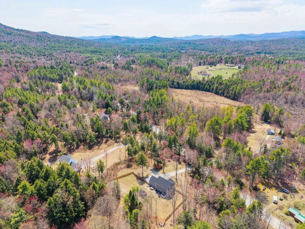 530 Kearsarge Valley Road Sutton NH 03260