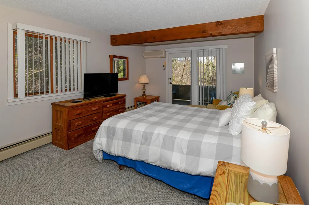 2C Seasons At Attitash Road Bartlett NH 03812