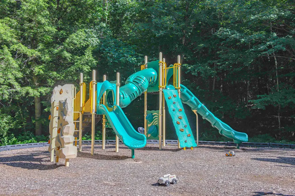 2C Seasons At Attitash Road Bartlett NH 03812