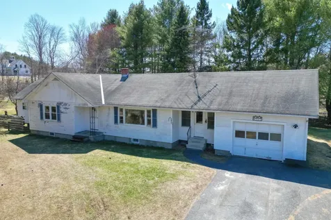 562 Quechee West Hartford Road Hartford VT 05001-2131