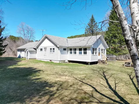 562 Quechee West Hartford Road Hartford VT 05001-2131