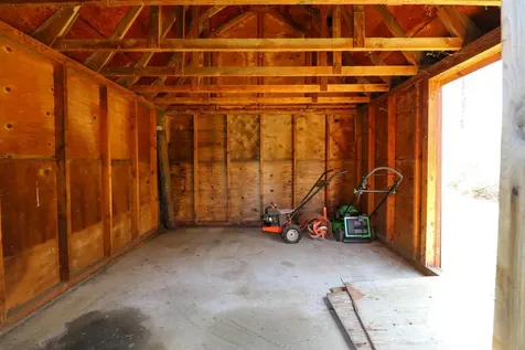 562 Quechee West Hartford Road Hartford VT 05001-2131