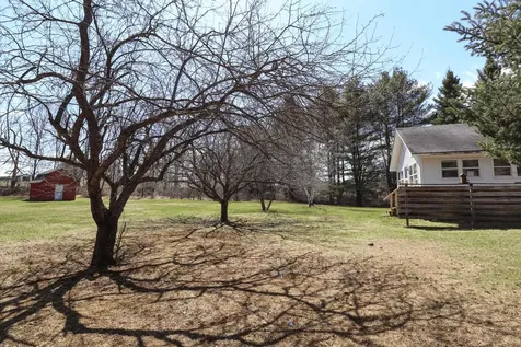 562 Quechee West Hartford Road Hartford VT 05001-2131