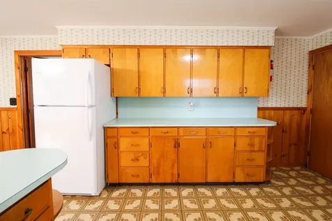 562 Quechee West Hartford Road Hartford VT 05001-2131