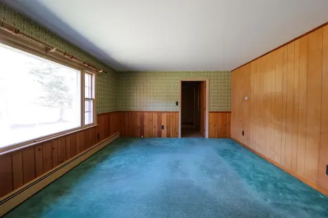 562 Quechee West Hartford Road Hartford VT 05001-2131