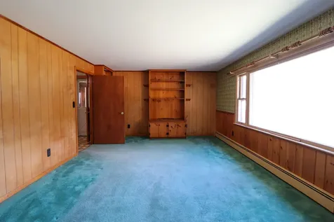 562 Quechee West Hartford Road Hartford VT 05001-2131
