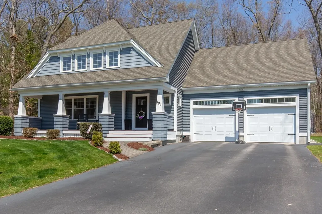 102 Grouse Run Pelham NH 03076