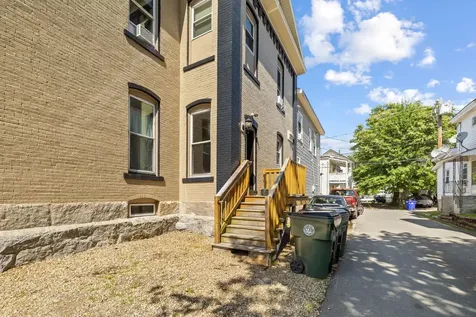 52 Myrtle Street Manchester NH 03104