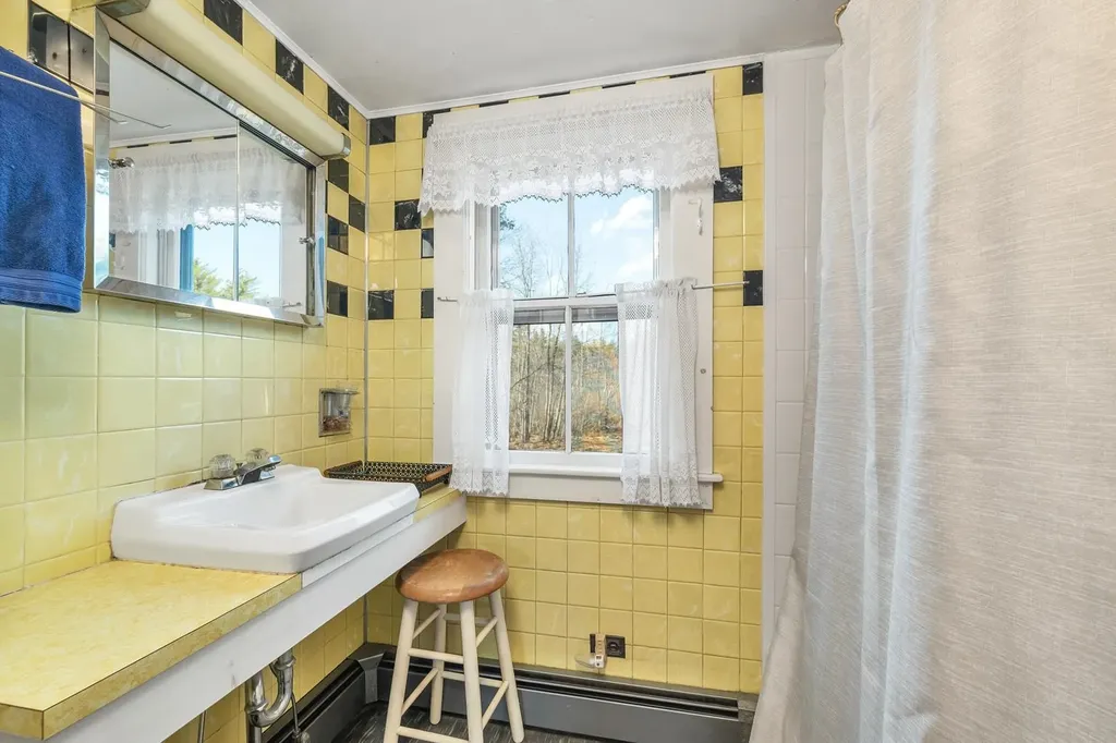 256 Chickville Road Ossipee NH 03864