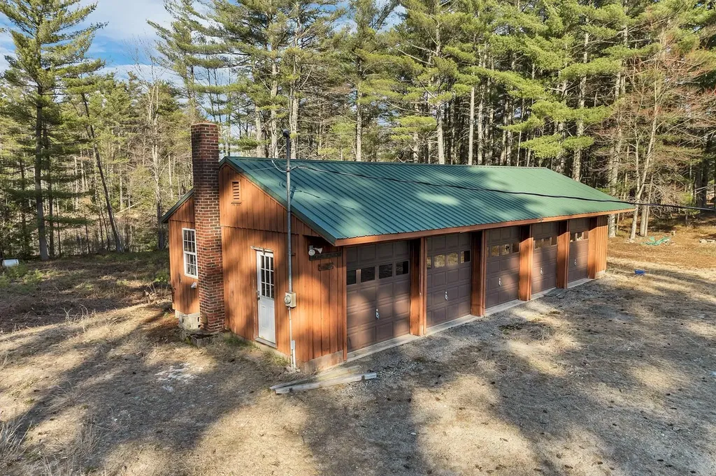 256 Chickville Road Ossipee NH 03864