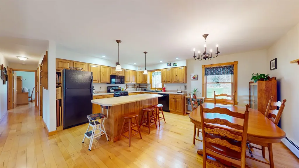 602 S 116 Road Bristol VT 05443