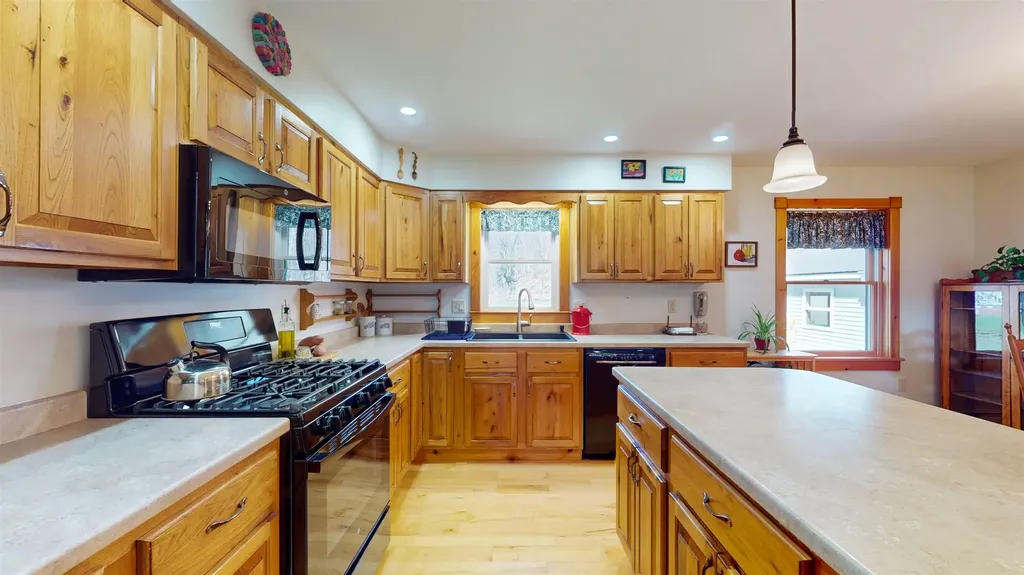 602 S 116 Road Bristol VT 05443