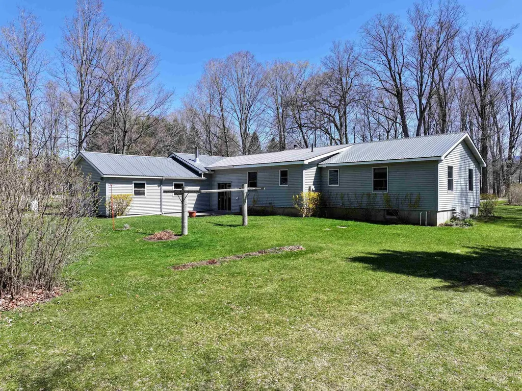 602 S 116 Road Bristol VT 05443