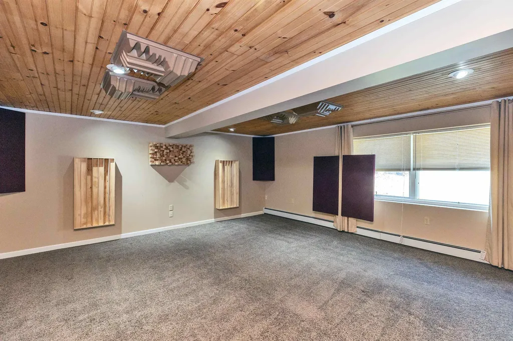 128 Burke Road Peterborough NH 03458