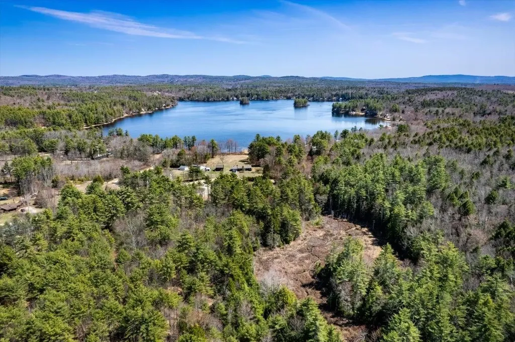 9-22 Narrows Road Barnstead NH 03225