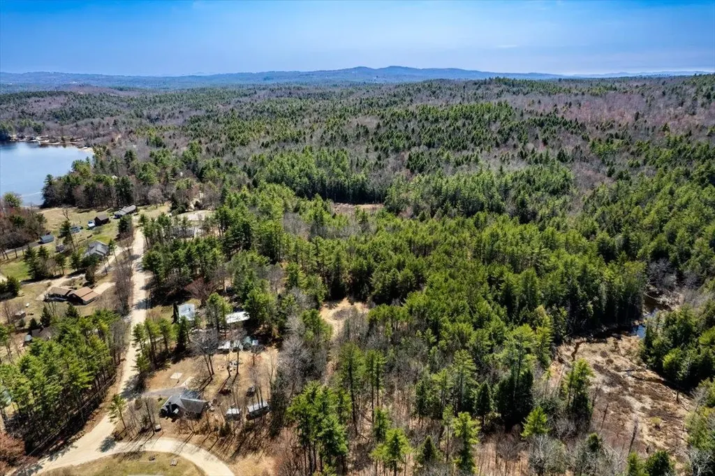 9-22 Narrows Road Barnstead NH 03225