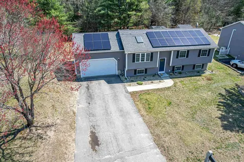 12 Conifer Street Merrimack NH 03054