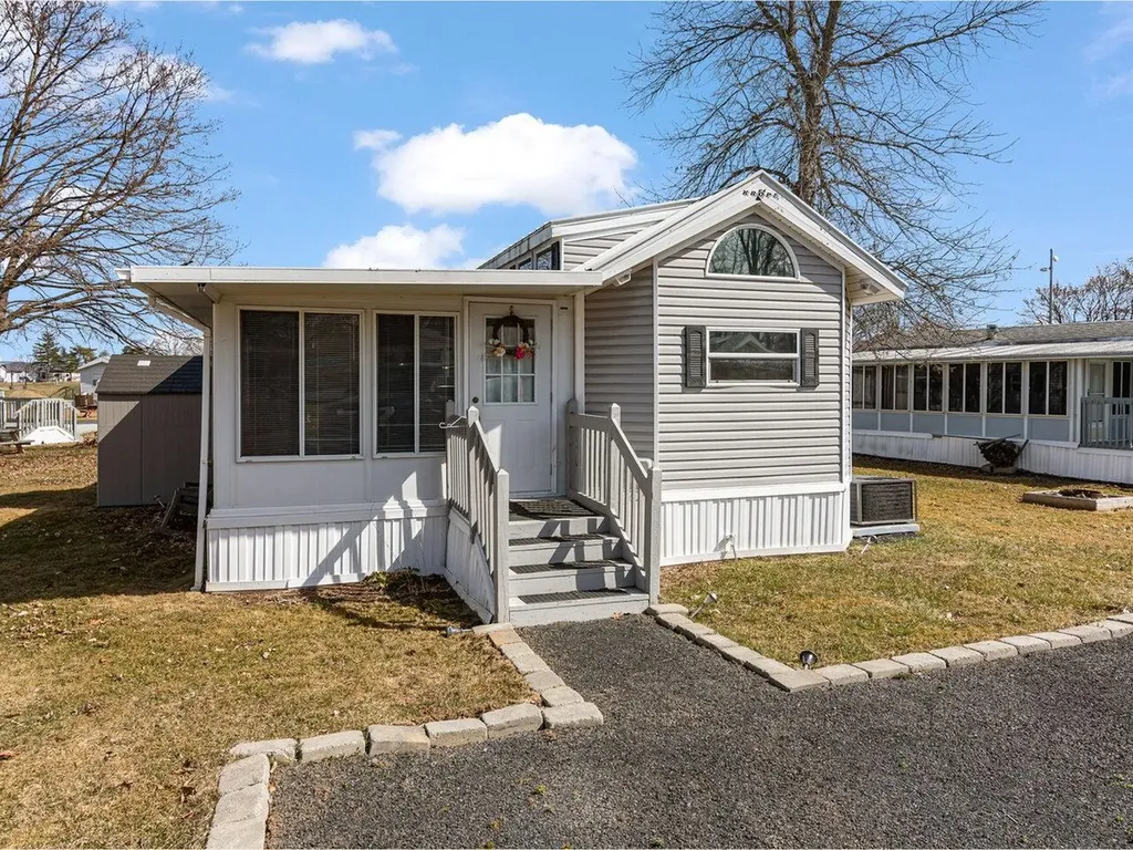 41 Island Circle South Hero VT 05486