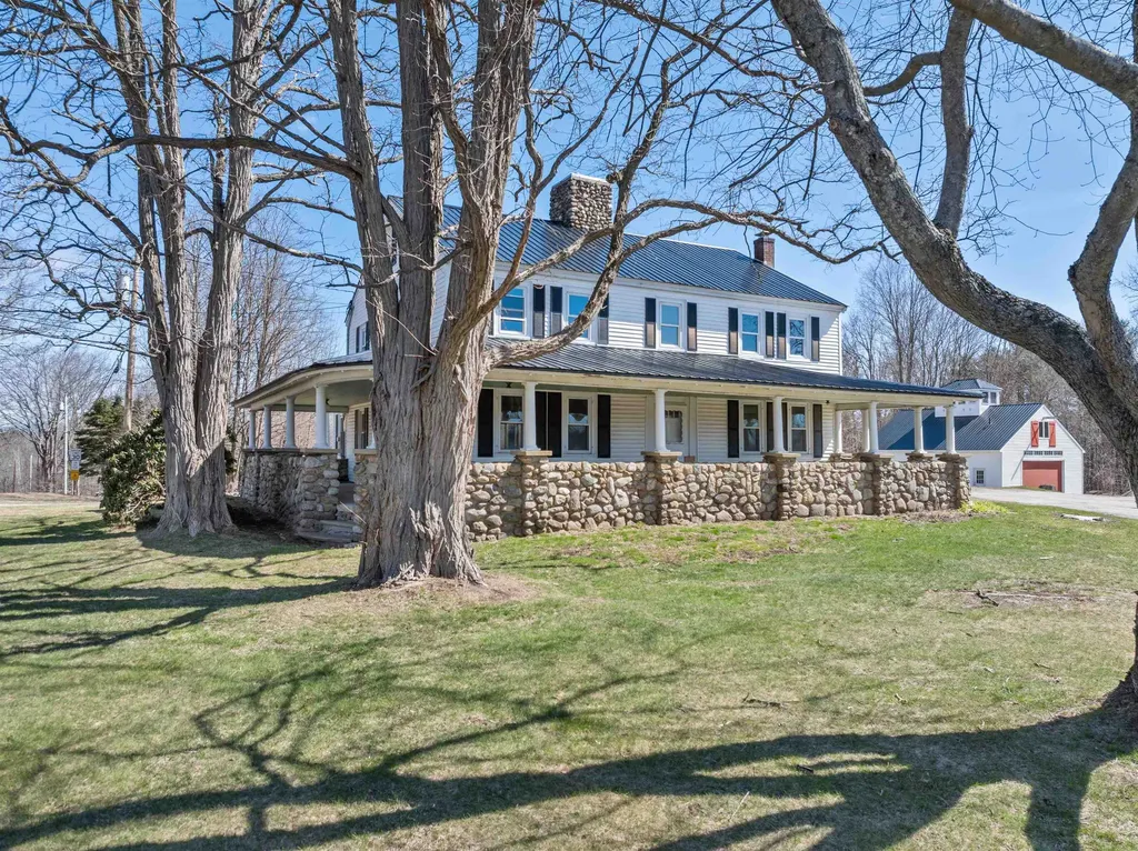 271 Weirs Road Gilford NH 03249