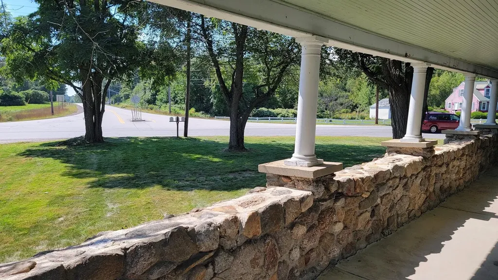 271 Weirs Road Gilford NH 03249