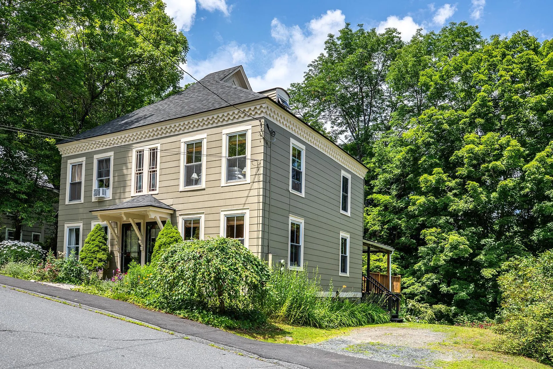 11a Prospect Street Woodstock VT 05091