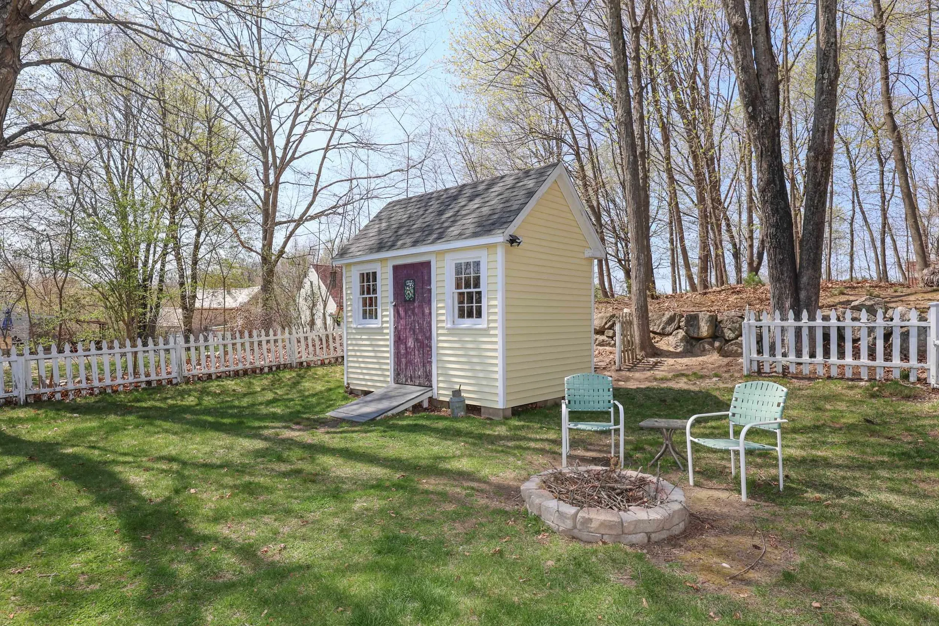 40 Epping Street Raymond NH 03077