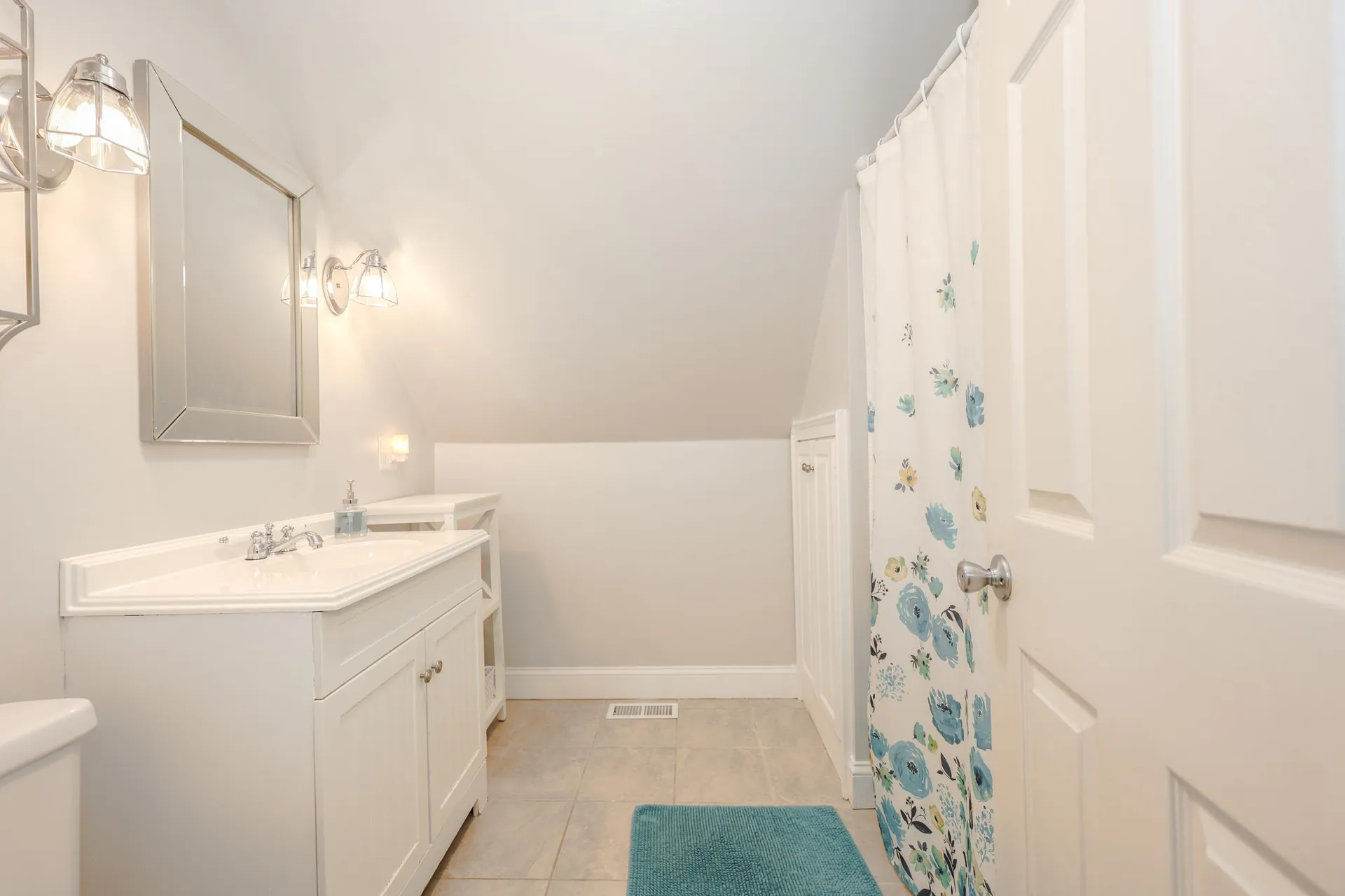 40 Epping Street Raymond NH 03077