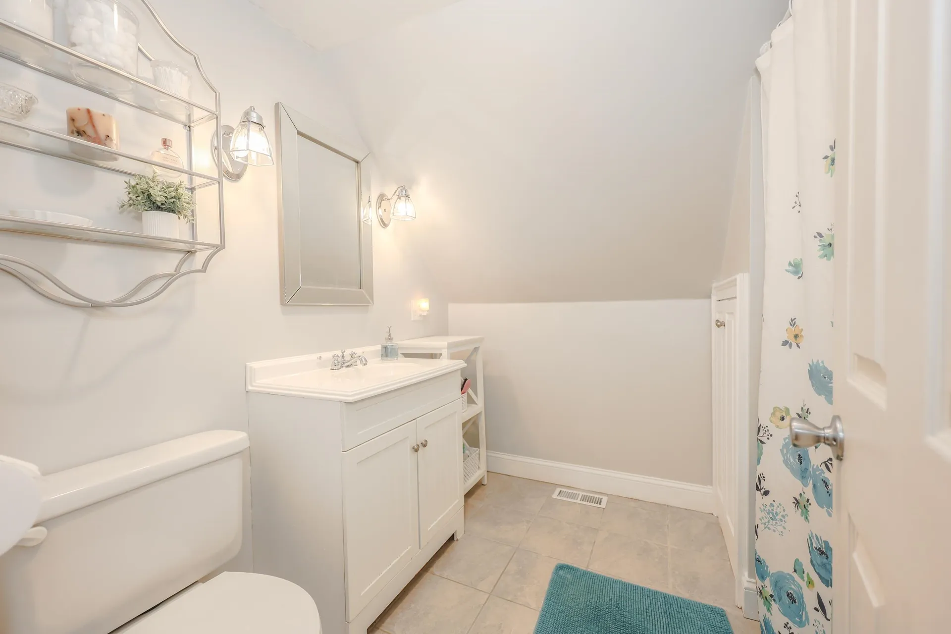 40 Epping Street Raymond NH 03077