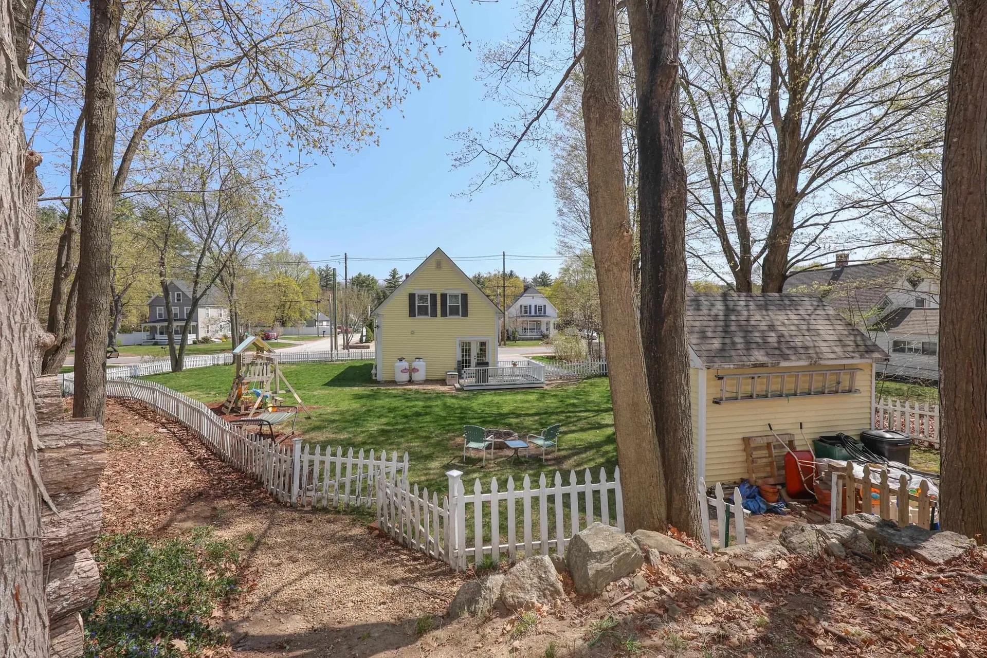 40 Epping Street Raymond NH 03077