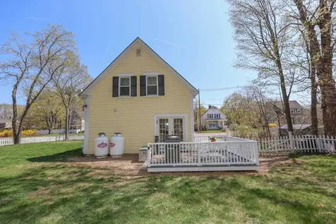 40 Epping Street Raymond NH 03077