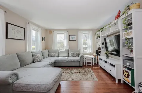 40 Epping Street Raymond NH 03077