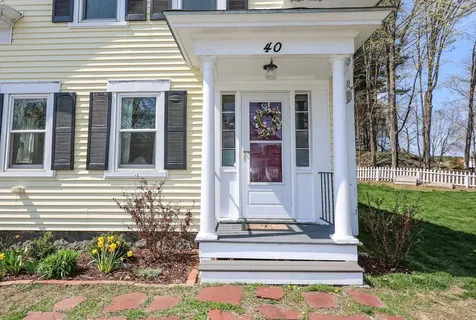 40 Epping Street Raymond NH 03077