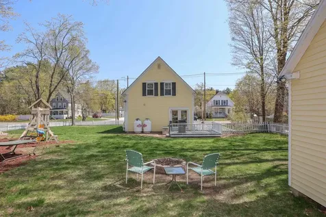 40 Epping Street Raymond NH 03077