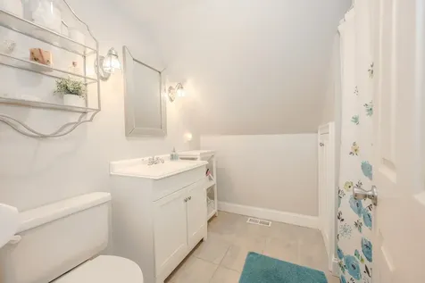 40 Epping Street Raymond NH 03077