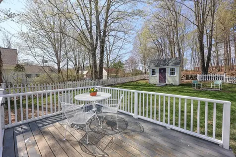 40 Epping Street Raymond NH 03077