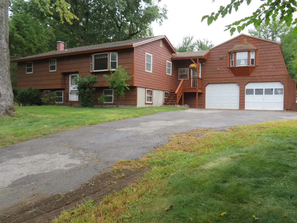 32 Norwich Road Nashua NH 03062