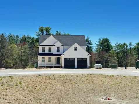 17 Shelburne Lane Concord NH 03301