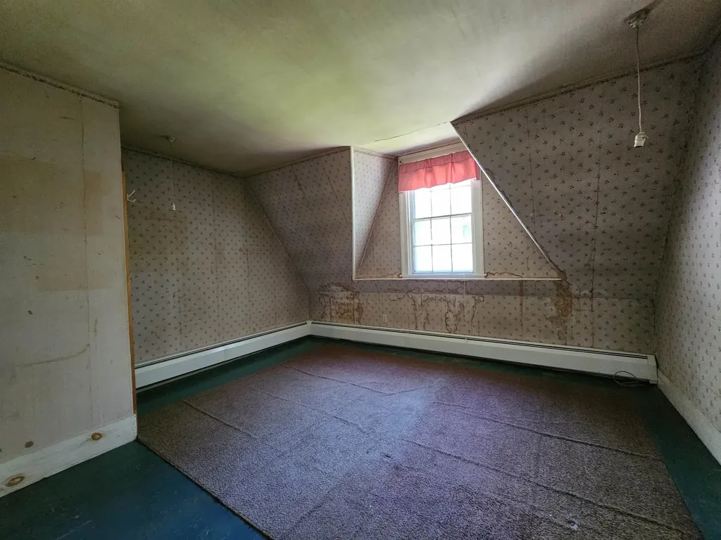 14 Cherry Hill Street Rockingham VT 05101