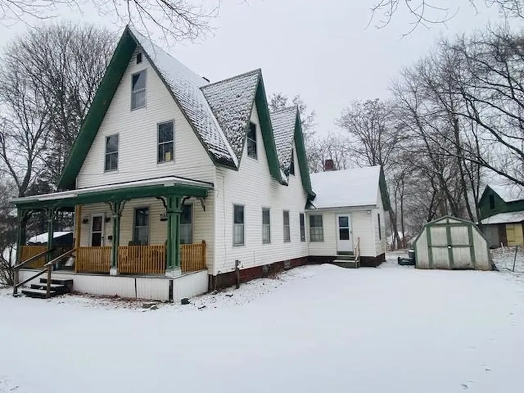 14 Cherry Hill Street Rockingham VT 05101