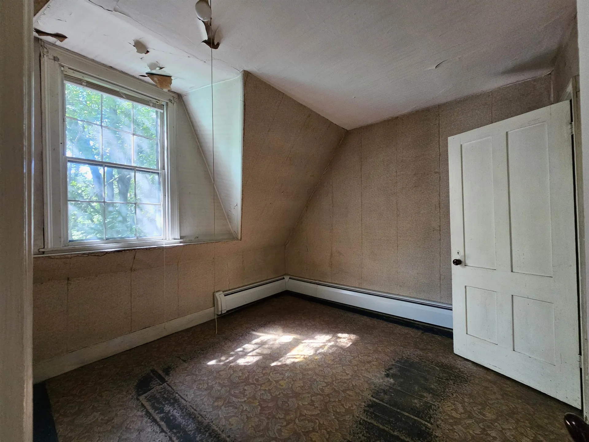 14 Cherry Hill Street Rockingham VT 05101